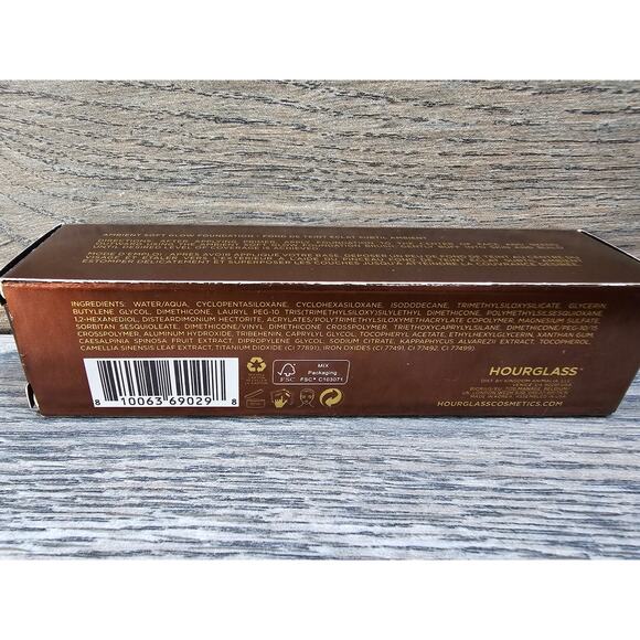 HOURGLASS AMBIENT Soft Glow Foundation 1fl oz - Picture 5 of 6